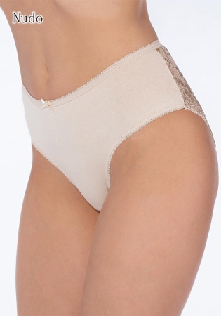 Состав:
Ткань: Хлопок 95%, Эластан 5%;
 Кружево: Нейлон 90%, Эластан 10%
     Трусы слип-макси из хлопка с эластаном, сзади объемные кружевные вставки, края отделаны ажурной тесьмой, на фронте аппликация-бант.
