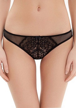 Состав:
Эластичная сетка
ПА 88%
ПУ 12%
Эластичное кружево
ПА 90%
ПУ 10%
Ластовица
Хлопок 100%
	Трусики классические выполнены из эластичной сетки и эластичного кружева. Передняя деталь декорирована бантиком.