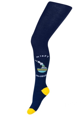 Состав:
Хлопок 76%, 
Полиамид 21%, 
Эластан 3%
	Колготки для мальчиков темно-синие с  рисунком в виде мультяшного пароходика в нижней части изделия. Пяточка и носочек контрастируют жёлтыми вставками.. Изготовлены из качественной и практичной ткани