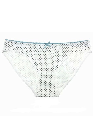 Состав:
Хлопок 95%,  
Эластан 5%
	Женские трусики из набивного полотна, декорированы атласным бантиком.