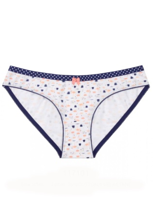 Состав:
Хлопок 95%,  
Эластан 5%
	Женские трусики из набивного полотна, декорированы атласным бантиком.