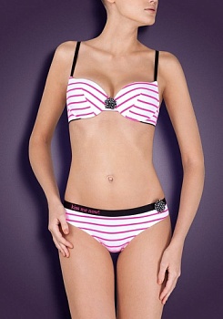 Состав:
Полотно
Хлопок 95%
ПУ 5%
Ластовица
Хлопок 100%
	Трусики-боксеры выполнены из эластичного принтового хлопкового полотна с использованием неонового цвета. Линия талии декорирована широкой эластичной лентой с принтом. На передней детали тру