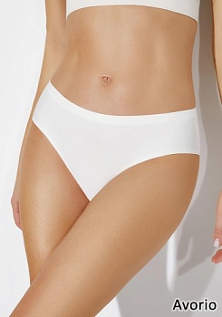 Состав:
Полиамид 86% 
Эластан 14%
   Невидимые трусы-слипы со средней линией талии и узкой боковиной, которые отлично сочетаются с тонкой и облегающей одеждой. Практически полностью закрывают ягодицы. Изготовлены из гладкой микрофибры, которая обладает п