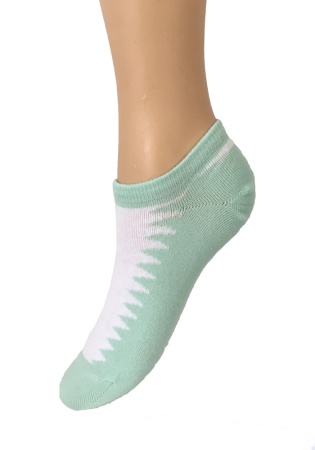 Состав:
Хлопок 82%
Полиамид 16%
Эластан 2%
	Носки женские гладкие короткие.