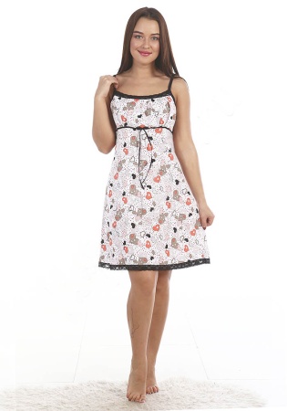 Состав:
Хлопок 100%
	Сорочка полуприлегающего силуэта. На тонких бретелях, отрезная под грудью. Горловина и низ изделия оформлены эластичным кружевом.