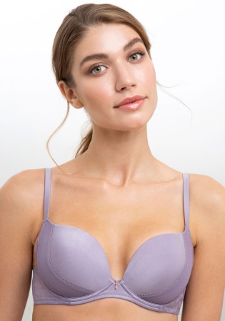 Состав:
Эластичное полотно
ПА 72%
ПУ 28%
Эластичная сетка
ПА 82%
ПУ 18%
	Бюстгальтер из эластичного кружева на косточках. Модель с формованной чашкой с Push-up для размеров 70AB, 75ABC, 80B и без Push-up для размеров 70C, 75DE, 80CDE, 85BCD. Но