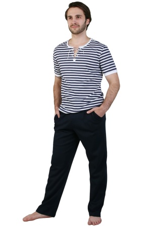 Состав:
ПЭ 70%
Хлопок 15%
Эластан 15%
       Брюки прямые с боковыми карманами, с притачным поясом на резинке.

Обратите внимание: расцветка товара на сайте может отличаться от фактической расцветки. Оптовый склад оставляет за собой право пост