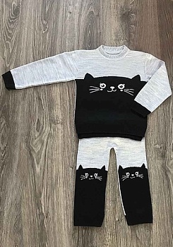 Состав:
Акрил 100%
	Костюм детский 