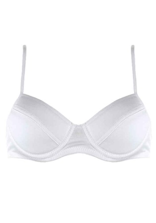 Состав:
Хлопок 95%
Эластан 5%
	Тканевый детский бюстгальтер для девочки с чашечками на мягкой формирующей прокладке, вшитые регулирующихся бретельки, застегивается сзади на два крючка (два варианта).