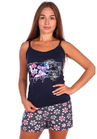 Состав:
Кулирка
Хлопок 100%
	Пижама женская, состоит из топа и шорт. Топ украшен рисунком, шорты выполнены из принтованного полотна. 

Обратите внимание: расцветка товара на сайте может отличаться от фактической расцветки. Оптовый склад оставля