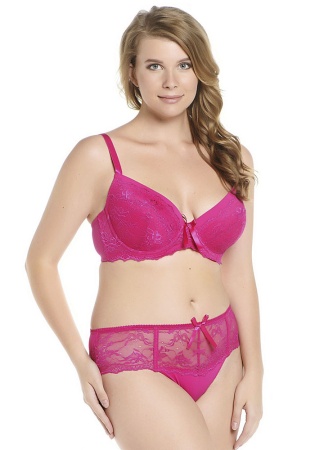 Состав:
Эластичное полотно
ПА 85%
ПУ 15%
Кружево
ПА 90%
ПУ 10%
Ластовица
Хлопок 100%
	Трусики классические выполнены из эластичного полотна и эластичного кружева. Линия талии декорирована эластичной лентой с фестонами. Передняя деталь декорир