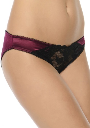 Состав:
Атласное полотно
ПЭ 97%
ПУ 3%
Эластичное полотно
ПА 85%
ПУ 15%
Кружево
ПА 90%
ПУ 10%
Ластовица
Хлопок 100%
	Трусики классические выполнены из атласного полотна и кружева спереди и эластичного полотна и кружева сзади. Линия талии де