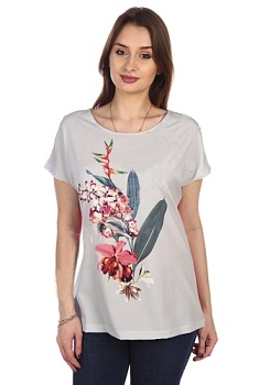 Состав:
Перед:
Полиэстер 97%
Эластан 3%
Спина:
Вискоза 92%
Лайкра 8%
	Женские блузка с принтом.

Обратите внимание: расцветка товара на сайте может отличаться от фактической расцветки. Оптовый склад оставляет за собой право поставить това