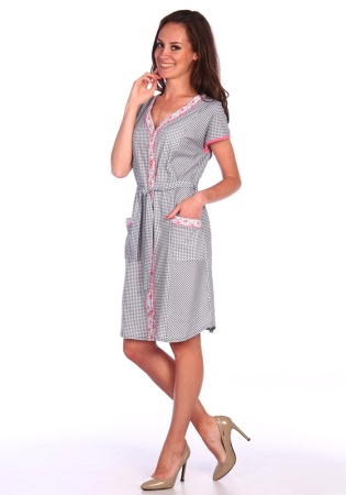 Состав:
Кулирка
Хлопок 100%
	Женский халат на пуговицах. 
Обратите внимание: расцветка товара на сайте может отличаться от фактической расцветки. Оптовый склад оставляет за собой право поставить товар любого цвета, который имеется на данный моме