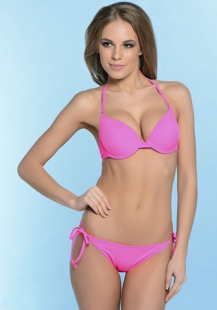 Состав:
Эластичное полотно
ПА 80%,
ПУ 20%
	Купальник раздельный состоит из бюстгальтера и трусов. Бюстгальтер классической формы с формованной чашкой с Push-Up средней плотности для размеров 70AB, 75ABC, 80B и без Push-Up для размеров 70C, 75DE, 8