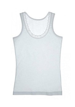 Состав:
Хлопок 100%
	Детская однотонная майка для девочки, лямки и ворот украшены кружевной каймой. 