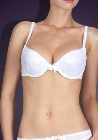 Состав:
Эластичное полотно
ПА 85%,
ПУ 15%
Кружево
ПА 90%,
ПУ 10%
	Бюстгальтер классической формы с формованной чашкой с Push-up для размеров 70АВ, 75АВС, 80В и без Push-up для размеров 70C, 75DE, 80CDE, 85BCD. Детали бюстгальтера выполнены из э