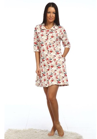 Состав: 
Капитоний
Хлопок 100%
	Халат женский, полуприлегающего кроя, на пуговицах. С отложным воротником.