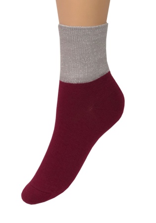 Состав:
Хлопок – 80%
ПА – 15%
Эластан – 5%
      Носки женские, классические, демисезонные с использованием нити люрекс.