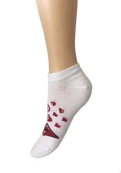 Состав:
Хлопок 79%
ПА 16%
Эластан 5%
	Носки гладкие короткие с рисунком на верхней части изделия.