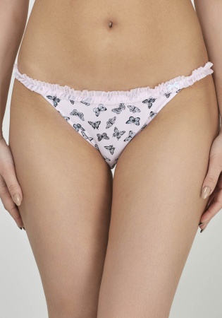 Состав:
Эластичное полотно
ПА 85%,
ПУ 15%
Эластичная сетка
ПА 88%,
ПУ 12%
Ластовица
Хлопок 100%
	Трусики классические выполнены из эластичного принтованного полотна. Линия талии декорирована рюшей из эластичной сетки. Передняя деталь декориро