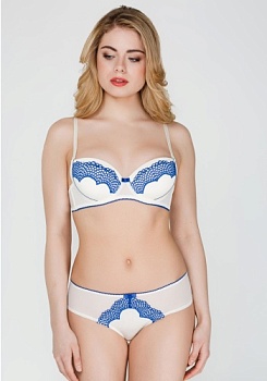 Состав:
Эластичное полотно
ПА 85%, 
ПУ 15%
Эластичная сетка
ПА 88%, 
ПУ 12%
Эластичное кружево
ПА 90%, 
ПУ 10%
Ластовица
Хлопок 100%
	Трусики-боксеры выполнены из эластичного полотна, эластичной сетки и узкого кружева, декорированы эластич