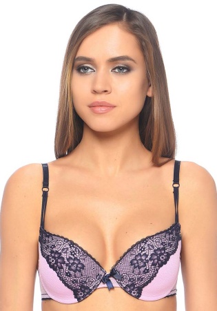 Состав:
Эластичная сетка
ПА 88%,
ПУ 12%
Кружево
ПА 90%,
ПУ 10%
	Бюстгальтер классической формы с формованной чашкой с Push-ap для размеров 70AB, 75ABC, 80B и без Push-ap для размеров 70C, 75DE, 80CDE, 85BCD. Детали бюстгальтера выполнены из эла