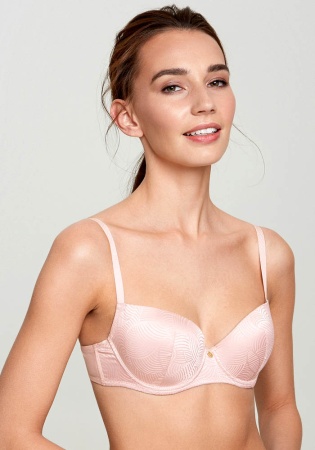 Состав:
Эластичное полотно
ПА 92%
ПУ 8% 
Кружево
ПА 90%
ПУ 10%
	Базовый бюстгальтер T-Shirt из эластичной ткани и кружева, декорированный посередине деталью. Модель T-Shirt с формованной чашкой с небольшим Push-up для всех размеров. Бретели рег