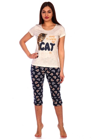 Состав:
Кулирка
Хлопок 100%
	Женская пижама с бриджами. Футболка выполнена из однотонной ткани и украшена спереди рисунком. Бриджи выполнены из принтованного полотна. 

Обратите внимание: расцветка товара на сайте может отличаться от фактическо