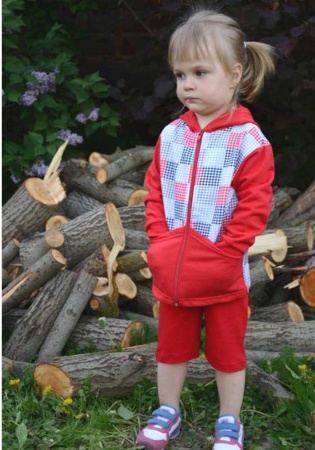 Состав:
Футер
Хлопок 100%
	Куртка на молнии с капюшоном.