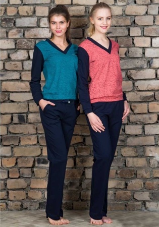 Состав: 
Футер хлопок 75%, 
ПЭ 20%, 
Лайкра 5%
	Костюм женский состоит из толстовки и брюк.