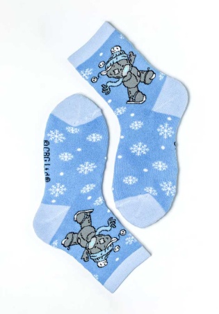 Состав:
Хлопок 87%
ПА 10%
Эластан 3%
	Носки зимние плюшевого переплетения с рисунком знаменитой игрушки 