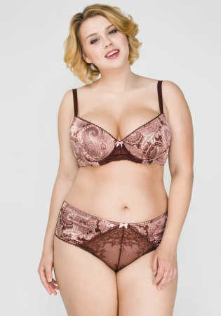 Состав:
Атласное полотно
ПЭ 97%
ПУ 3%
Эластичное кружево
ПА 90%
ПУ 10%
Ластовица
Хлопок 100%
	Трусики классические выполнены из принтованного атласного полотна и кружева, декорированы эластичной лентой с фестонами. Передняя деталь декорирован