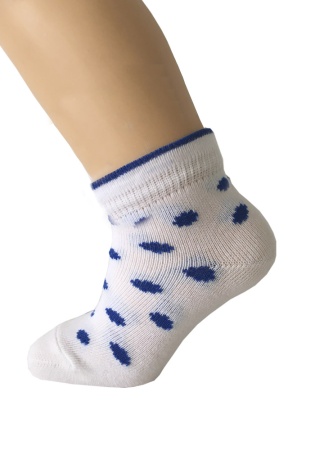 Состав: 
Хлопок 85%
Полиамид 10%
Эластан 5%
	Носки демисезонные гладкие для девочек с имитацией рюшки.