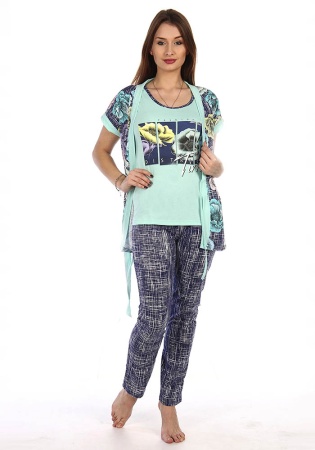 Состав:
Хлопок 100%
	Комплект состоит из майки, свободных брюк и укороченного  халата с запахом.
Обратите внимание: расцветка товара на сайте может отличаться от фактической расцветки. Оптовый склад оставляет за собой право поставить товар любого