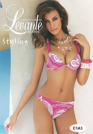 Состав:
Эластичное полотно
ПА 80%,
ПУ 20%
	Купальник раздельный. Состоит из бюстгальтера и трусов. Выполнен из классической купальной ткани.