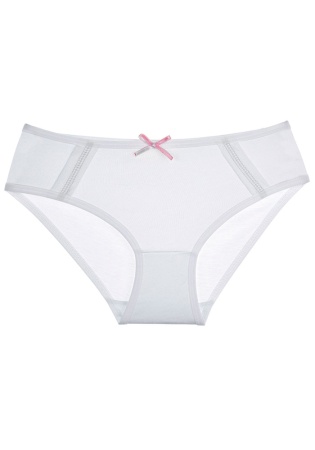 Состав:
Хлопок 100%
	Детские трусы слипы для девочки, по бокам пришивные полоски, по центру маленький бантик.