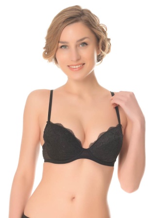 Состав: 
Полиамид: 50%, 
Хлопок: 45%, 
Эластан: 5%.
	Бюстгальтер «Push-up» из эластичного кружева и эластичного сетчатого полотна, на каркасах. Чашки на дубляже с хлопком, с объемными съемными вкладышами. Бретели спагетти. Отделка - бантики.