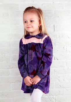 Состав:
Велюр
Хлопок 100%
	Платье для девочки велюровое с длинными рукавами.