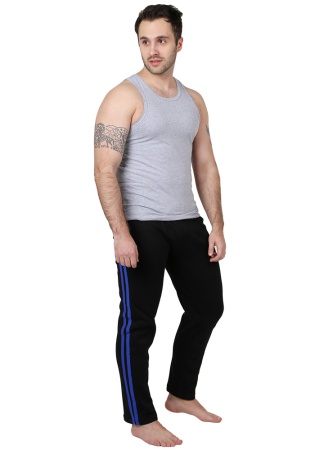 Состав:
Футер с начесом
Хлопок 60% 
ПЭ 40%
       Брюки мужские прямого силуэта с лампасами на боковых швах и накладным кармашком на задней половинке. Пояс цельнокроеный на резинке.

Обратите внимание: расцветка товара на сайте может отличатьс