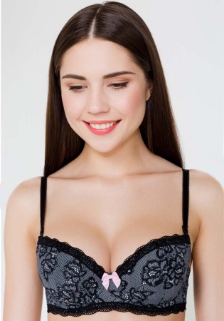 Состав:
Эластичное полотно
ПА 85%,
ПУ 15%
Эластичное кружево
ПА 90%,
ПУ 10%
	Бюстгальтер формы T-Shirt с формованной чашкой без Push-ap для всех размеров. Детали бюстгальтера выполнены из эластичного принтованного полотна и узкого кружева, деко