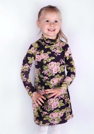 Состав:
Кулирка
Хлопок 100%
	Платье для девочки с длинными рукавами, со сборкой на воротнике-стойке.