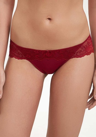 Состав:
Эластичное полотно
ПА 85%
ПУ 15%
Кружево
ПА 90%
ПУ 10%
Ластовица
Хлопок 100%
	Трусики-боксеры выполнены из эластичного полотна и кружева. Передняя деталь декорирована бантиком.