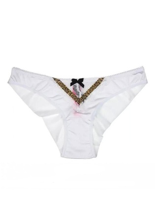Состав:
Нейлон 91%,  
Эластан 9%
	Женские трусики из однотонного полотна, украшены атласным бантиком и кружевом. 