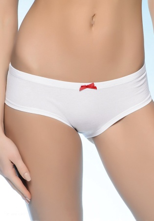 Состав:
Полотно
Хлопок 95%
ПУ 5%
Ластовица
Хлопок 100%
	Трусики-боксеры выполнены из эластичного хлопкового полотна. Задняя деталь декорирована принтом. Передняя деталь украшена атласным бантиком. 